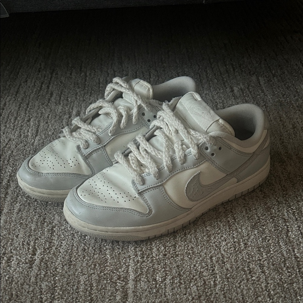 Nike Women's Athletic Shoes - White and Gray